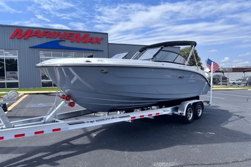 Slide: The Image of Sea Ray SDX 230 Outboard 2026 - 1