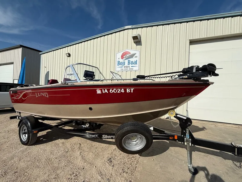 Slide: The Image of Lund 1800 Fisherman ITS 2000 - 1