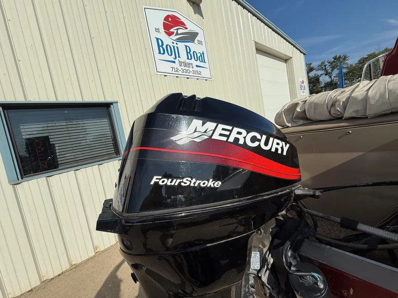 Slide: The Image of Lund 1800 Fisherman ITS 2000 - 10