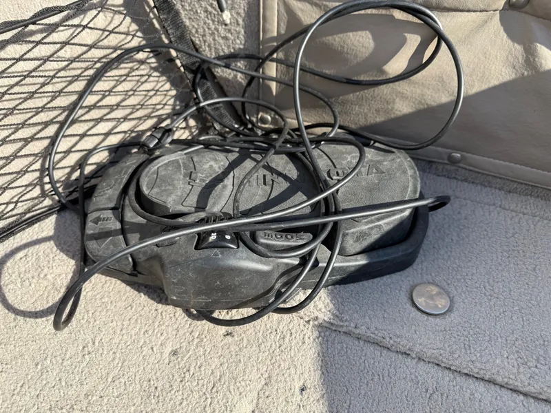 Slide: The Image of Lund 1800 Fisherman ITS 2000 - 15