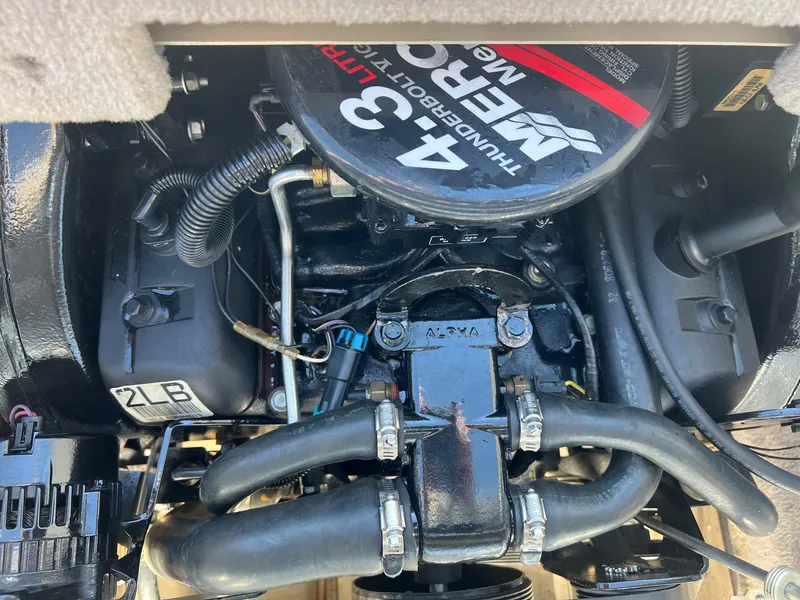 Slide: The Image of Lund 1800 Fisherman ITS 2000 - 23