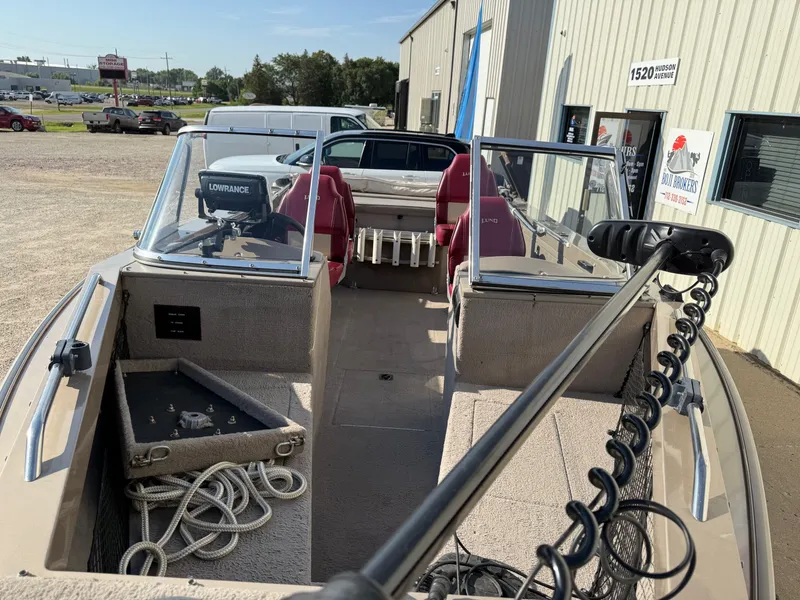 Slide: The Image of Lund 1800 Fisherman ITS 2000 - 3