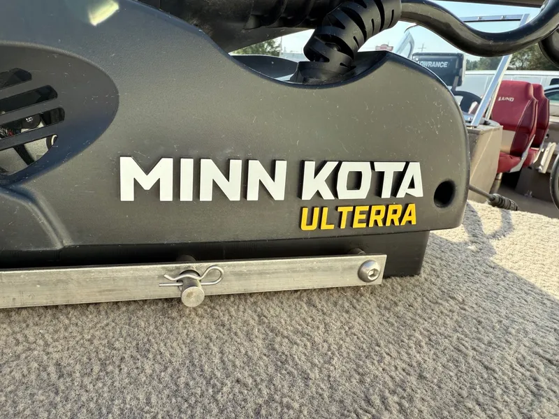 Slide: The Image of Lund 1800 Fisherman ITS 2000 - 4