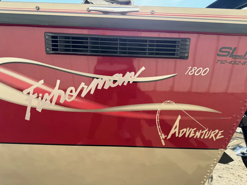 Slide: The Image of Lund 1800 Fisherman ITS 2000 - 7