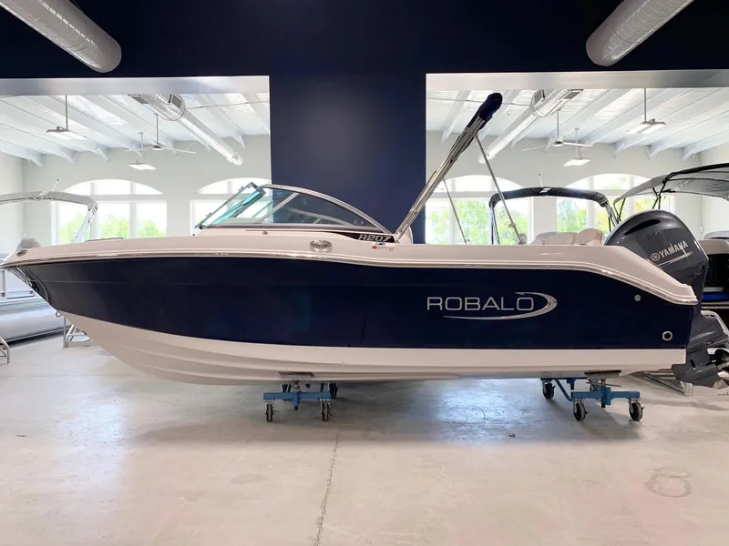 The Image of 2024 Robalo R207 Dual Console boat in showroom. - 0