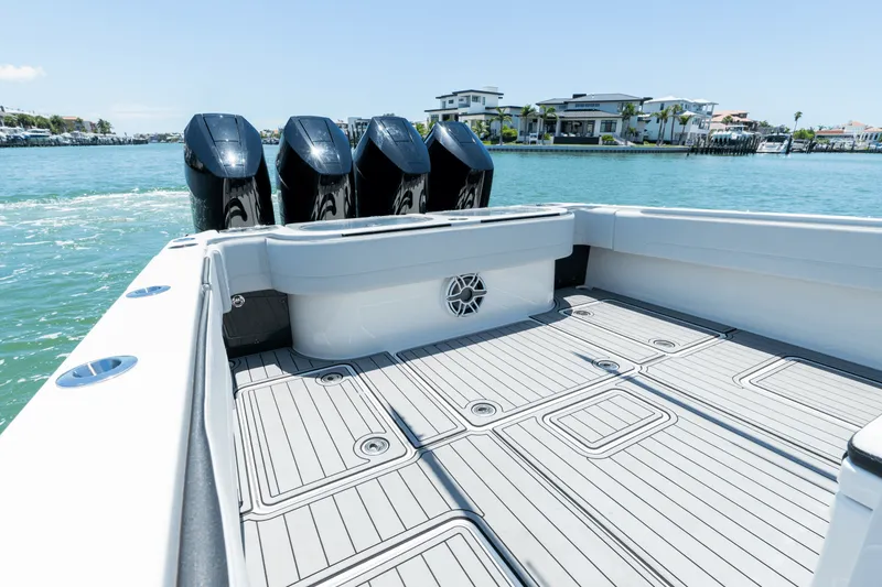 Slide: The Image of Nor-Tech 392 SUPERFISH 2024 - 10