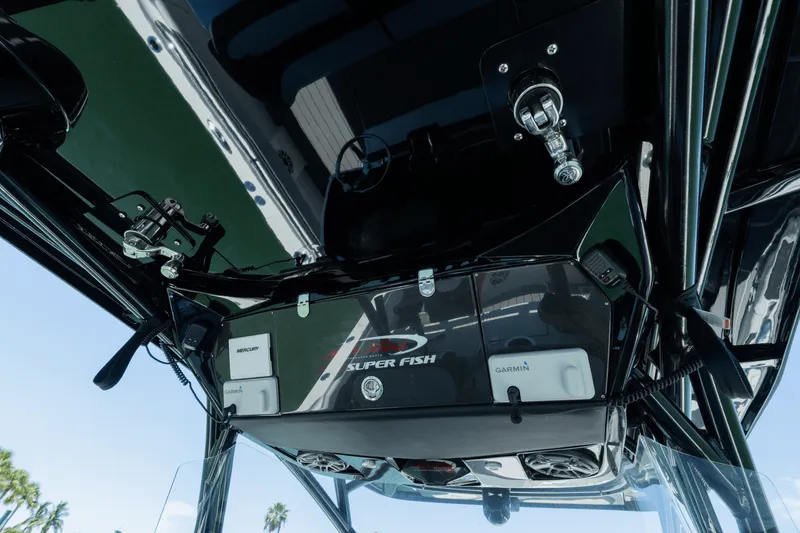 Slide: The Image of Nor-Tech 392 SUPERFISH 2024 - 17