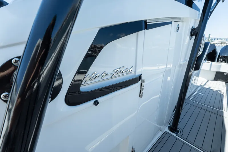 Slide: The Image of Nor-Tech 392 SUPERFISH 2024 - 24