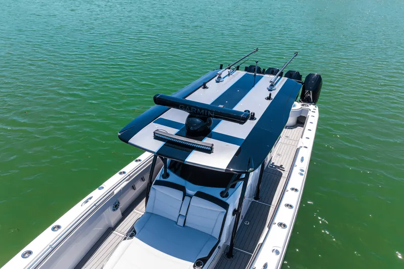 Slide: The Image of Nor-Tech 392 SUPERFISH 2024 - 7