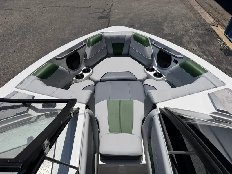 Slide: The Image of Malibu 20 VTX 2023 - 44