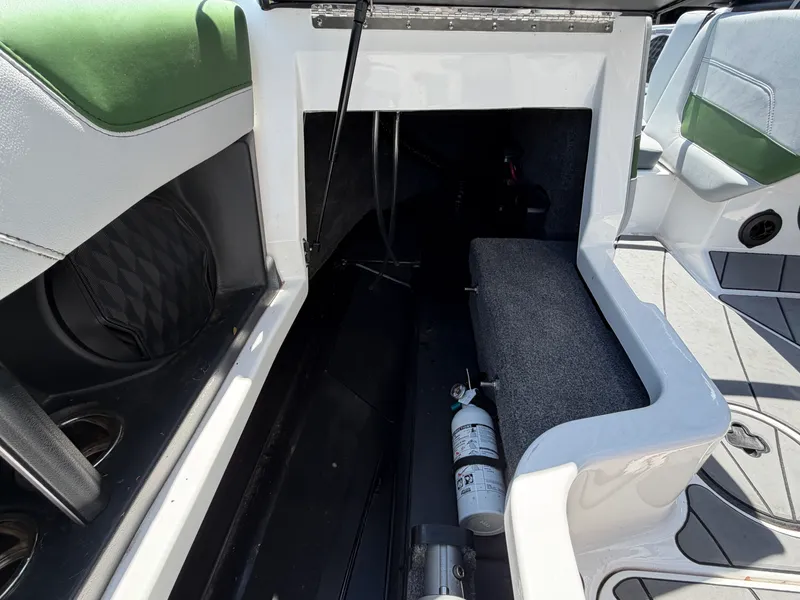 Slide: The Image of Malibu 20 VTX 2023 - 29