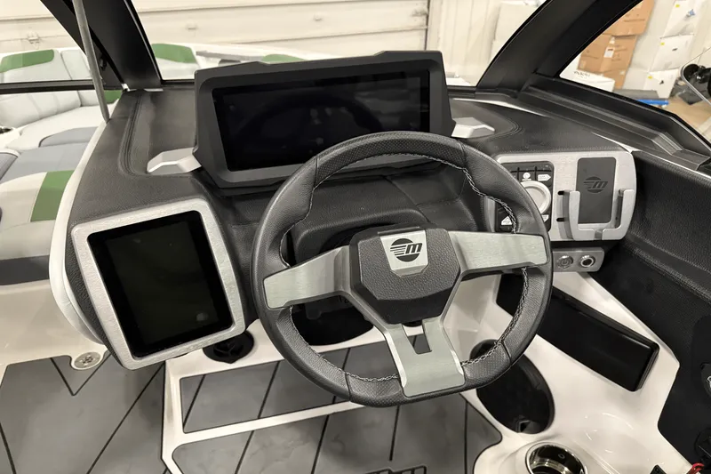Slide: The Image of Malibu 20 VTX 2023 - 9
