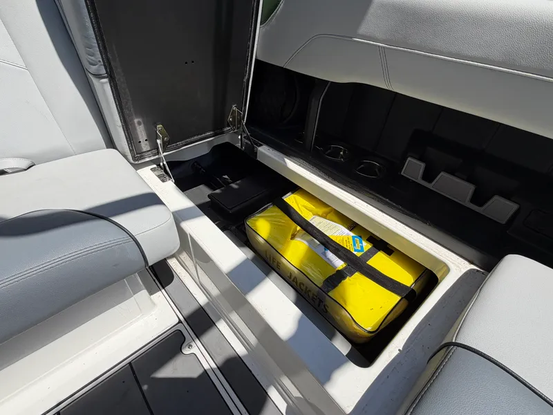 Slide: The Image of Malibu 20 VTX 2023 - 26