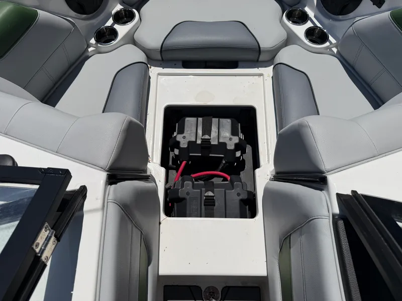 Slide: The Image of Malibu 20 VTX 2023 - 45