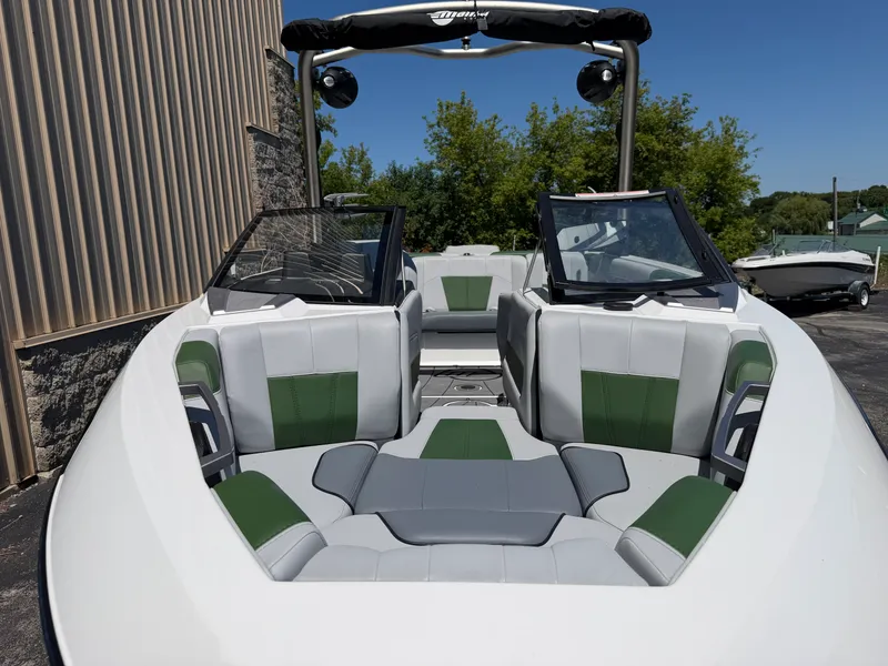 Slide: The Image of Malibu 20 VTX 2023 - 48