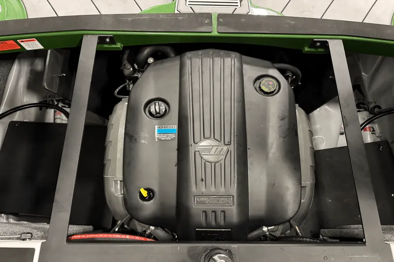 Slide: The Image of Malibu WAKESETTER 2023 - 13