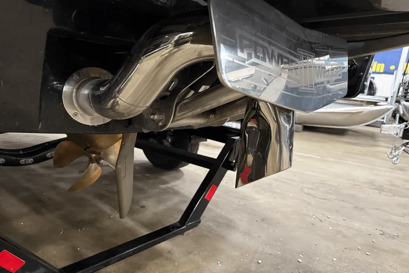 Slide: The Image of Malibu WAKESETTER 2023 - 26