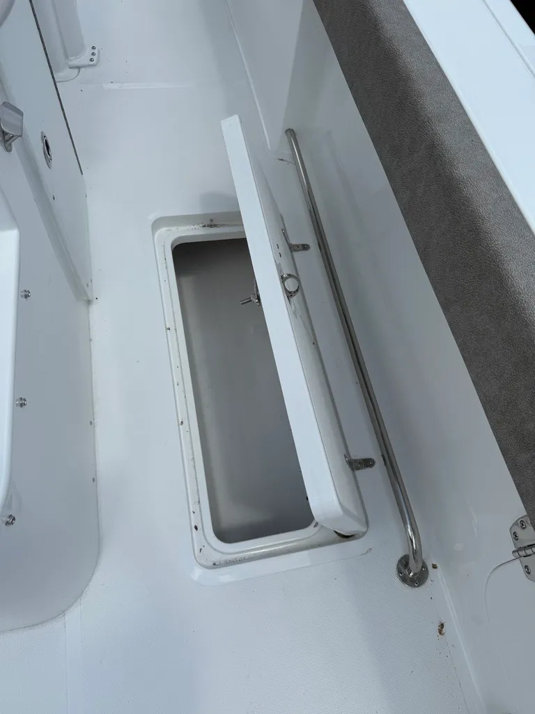 Slide: The Image of Sea Hunt Gamefish 27 CB 2026 - 9