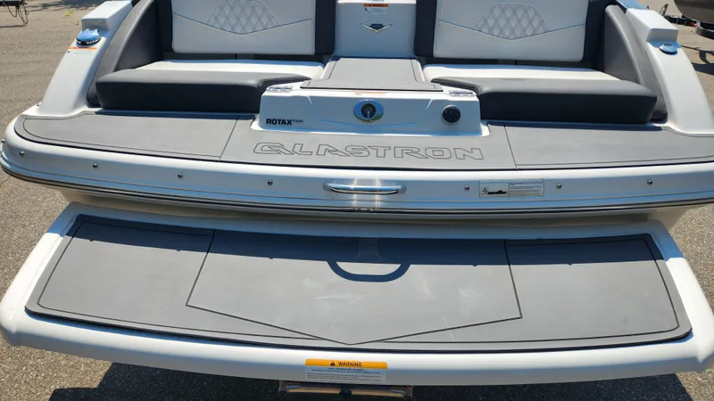 Slide: The Image of Glastron 207 GT 2015 - 9