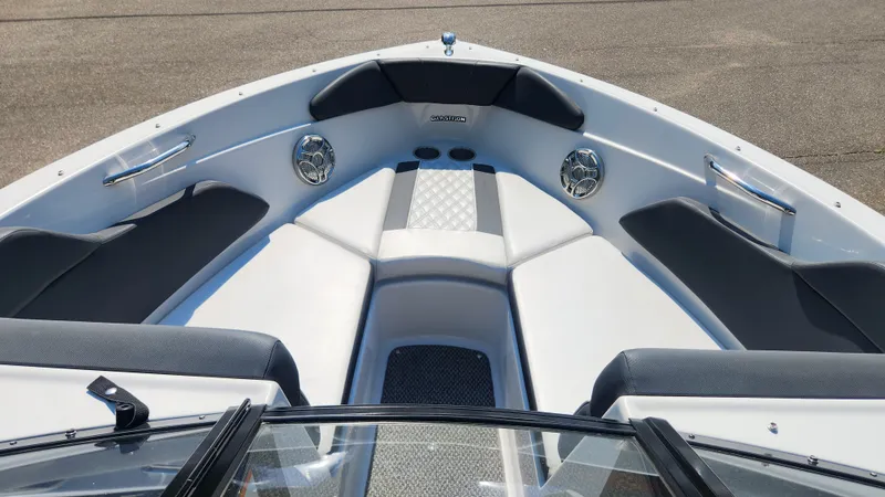 Slide: The Image of Glastron 207 GT 2015 - 28