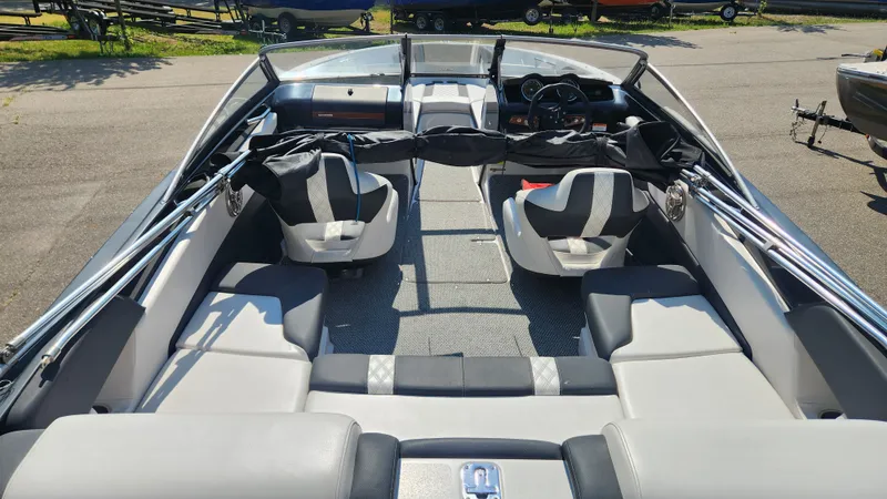 Slide: The Image of Glastron 207 GT 2015 - 17