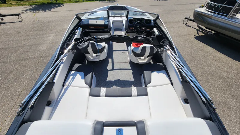 Slide: The Image of Glastron 207 GT 2015 - 16