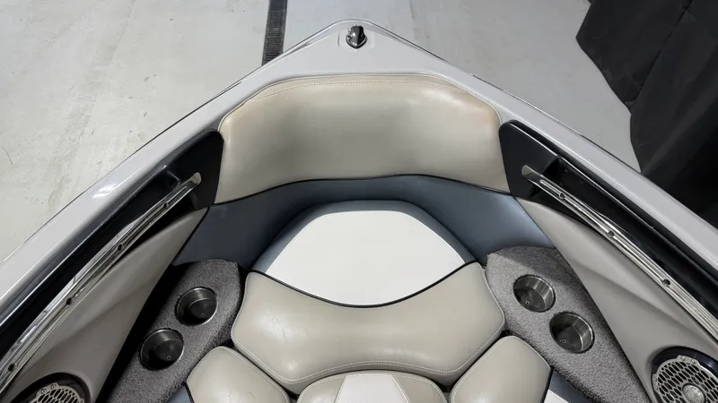 Slide: The Image of Malibu WAKESETTER 23 LSV 2010 - 74