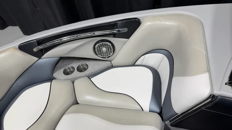 Slide: The Image of Malibu WAKESETTER 23 LSV 2010 - 72