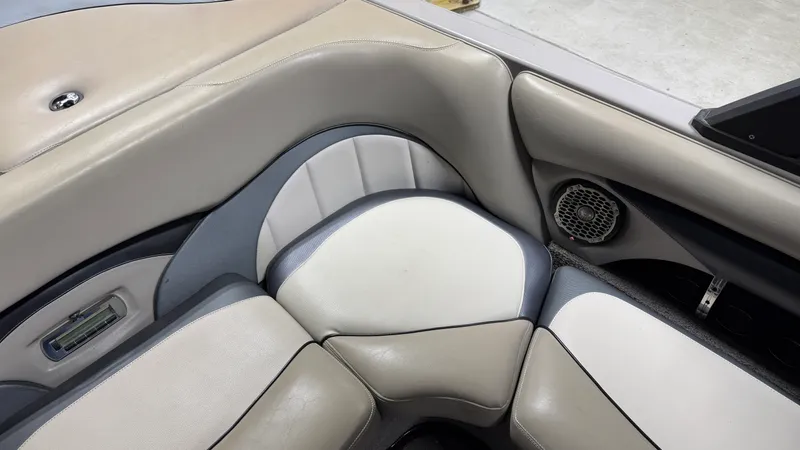 Slide: The Image of Malibu WAKESETTER 23 LSV 2010 - 37