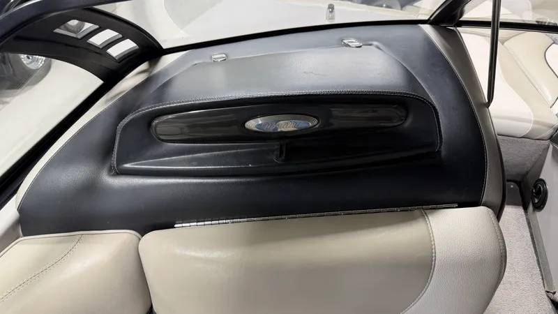 Slide: The Image of Malibu WAKESETTER 23 LSV 2010 - 49