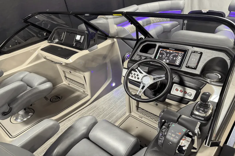 Slide: The Image of Premier 270 S-SERIES 2021 - 10