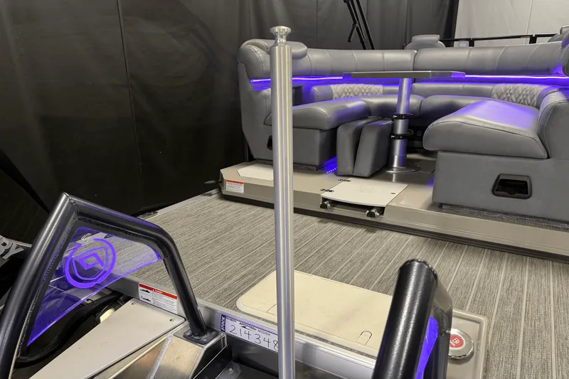 Slide: The Image of Premier 270 S-SERIES 2021 - 23