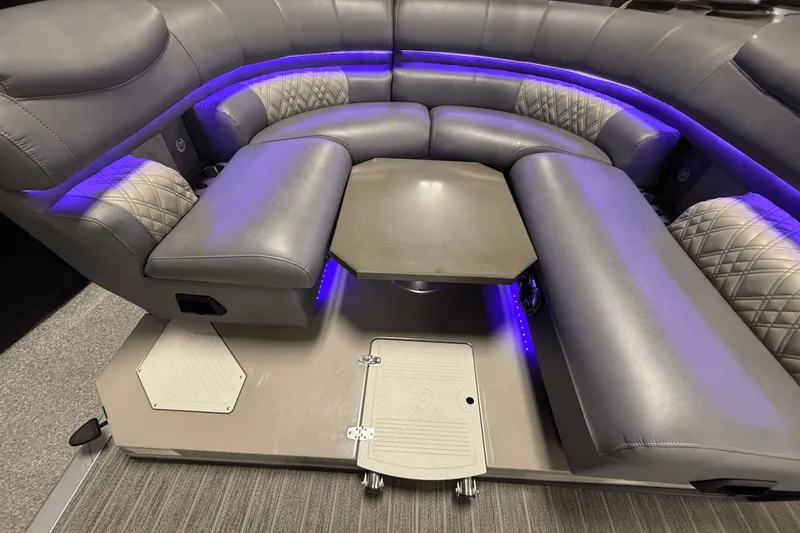 Slide: The Image of Premier 270 S-SERIES 2021 - 27