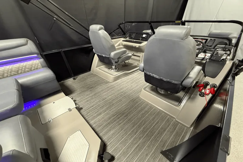 Slide: The Image of Premier 270 S-SERIES 2021 - 44