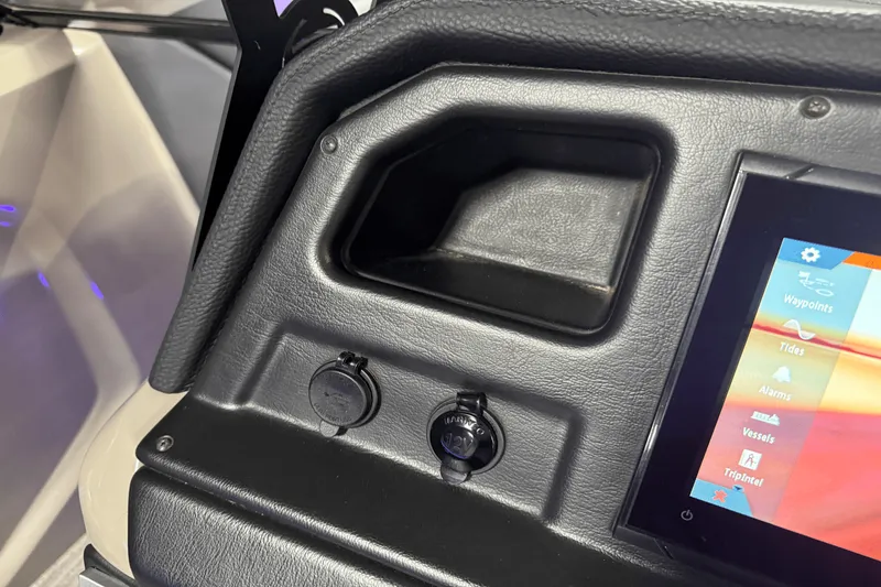 Slide: The Image of Premier 270 S-SERIES 2021 - 59