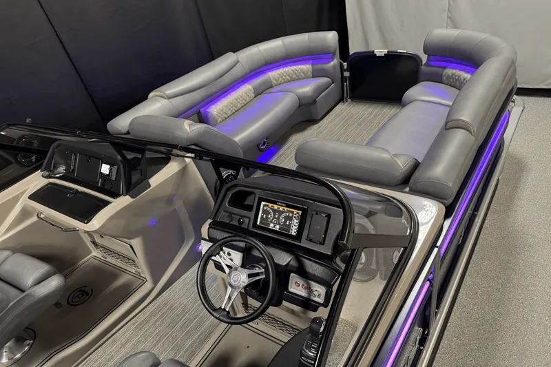 Slide: The Image of Premier 270 S-SERIES 2021 - 7