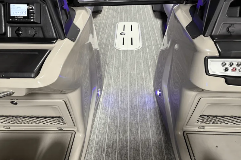 Slide: The Image of Premier 270 S-SERIES 2021 - 71