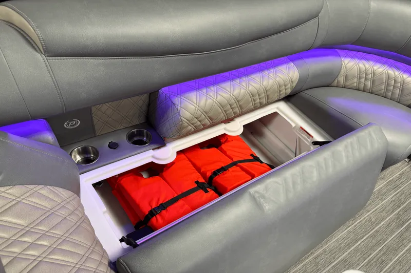 Slide: The Image of Premier 270 S-SERIES 2021 - 79