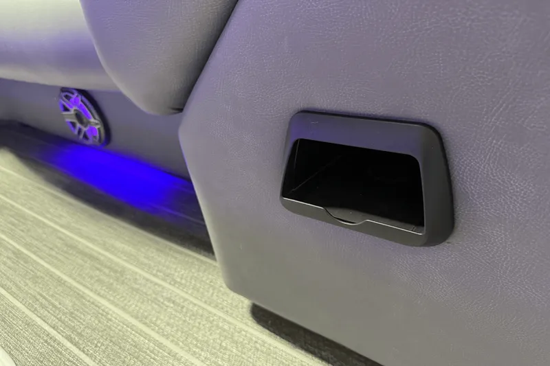 Slide: The Image of Premier 270 S-SERIES 2021 - 83