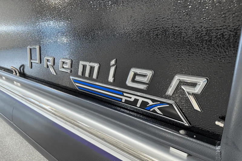 Slide: The Image of Premier 270 S-SERIES 2021 - 90