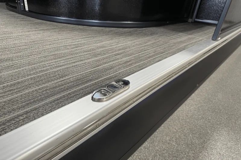 Slide: The Image of Premier 270 S-SERIES 2021 - 92