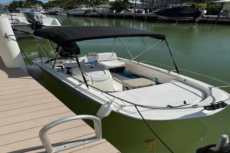 Slide: The Image of Boston Whaler 130 Super Sport 2024 - 3