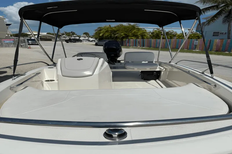 Slide: The Image of Boston Whaler 130 Super Sport 2024 - 6