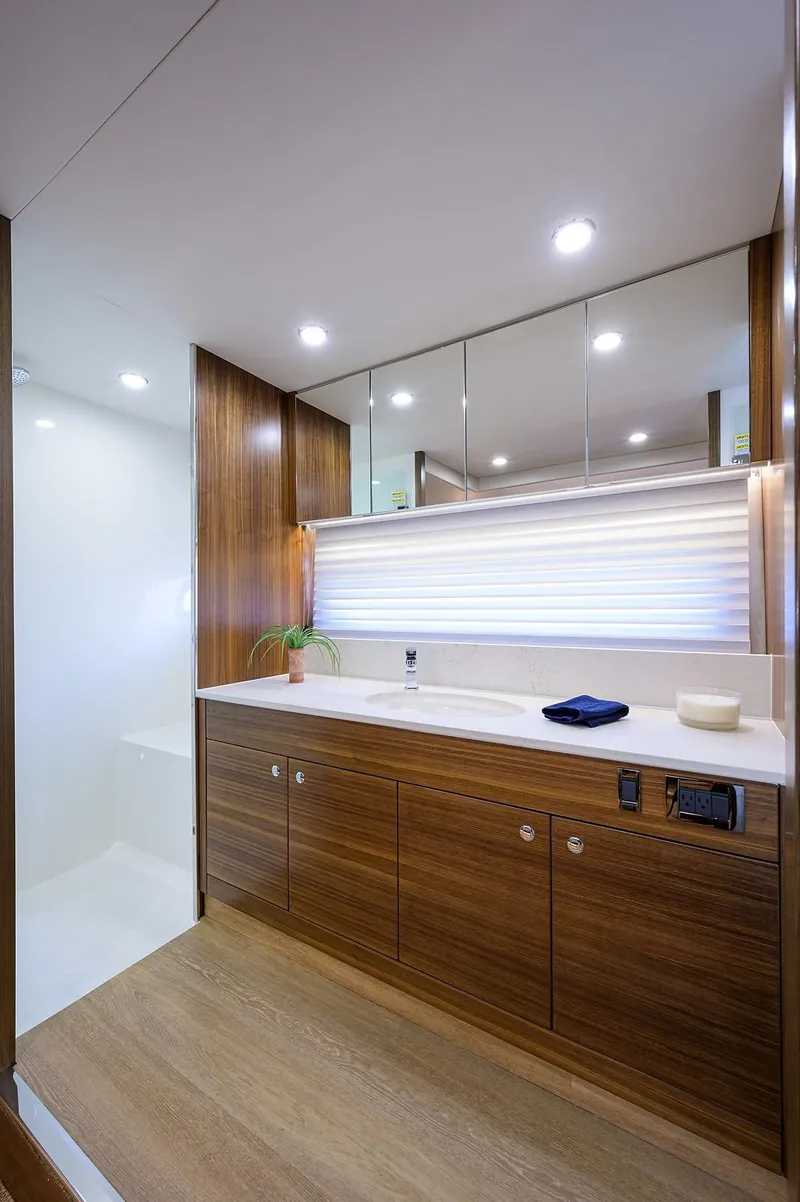 Slide: The Image of Luxurious bathroom in the 2020 Maritimo X60 yacht model. - 39