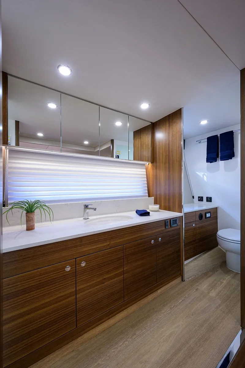 Slide: The Image of Luxurious bathroom on the 2020 Maritimo X60 yacht. - 40