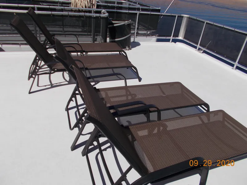 Slide: The Image of Rooftop deck with lounge chairs on 2020 Sumerset Antelope Escape Share #4. - 16