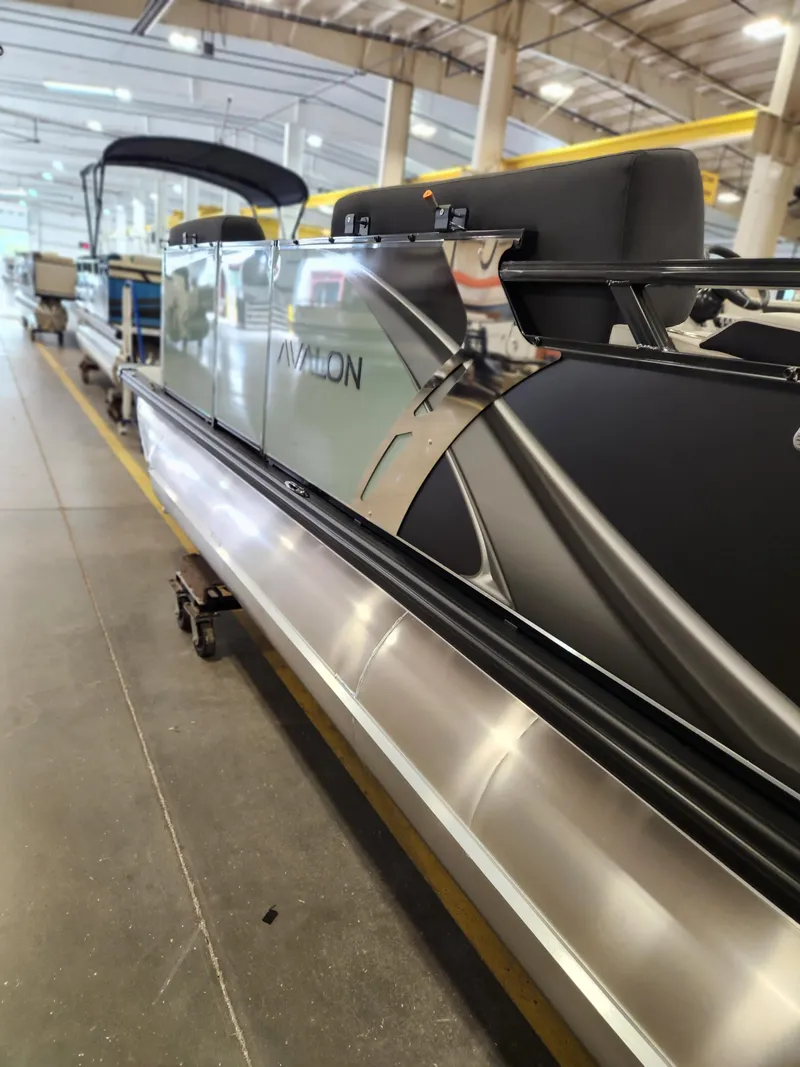 Slide: The Image of Avalon "Avente Tifania" Avalon LSZ Cruise Rear Bench - 19 FT PLUS Patio Pad 2027 - 7