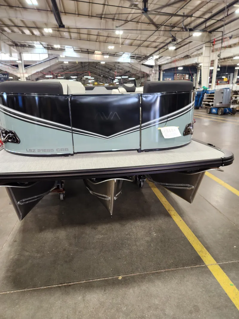 Slide: The Image of Avalon "Avente Tifania" Avalon LSZ Cruise Rear Bench - 19 FT PLUS Patio Pad 2027 - 9
