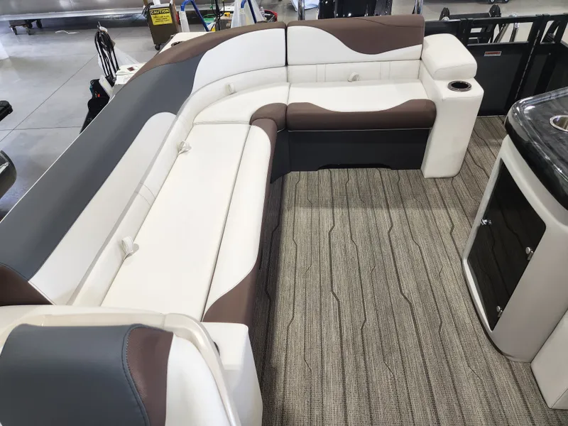 Slide: The Image of Avalon "Portofino" Avalon LSZ Elite Windshield - 23 FT Triple 2027 - 10
