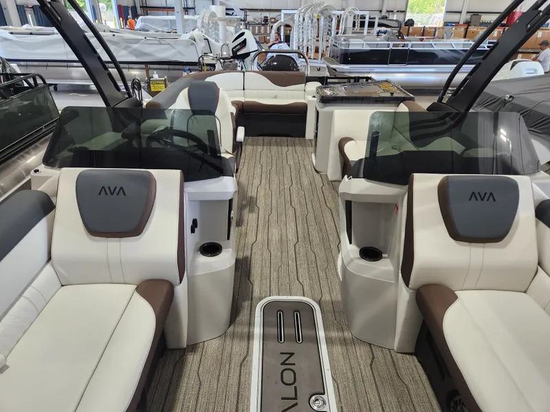 Slide: The Image of Avalon "Portofino" Avalon LSZ Elite Windshield - 23 FT Triple 2027 - 12